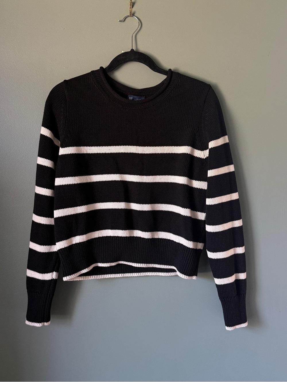GAP - Shrunken Roll Neck Sweater - Navy/ cream - Size M